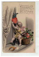 Delcampe - ANGE ANGELOT #16442 BONNE ANNEE PETIT ANGELOT ACCROCHANT DES COEURS CARTE GAUFREE - Engel