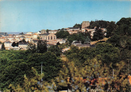Delcampe - 85 POUZAUGES L EGLISE LE VIEUX CHATEAU ET LE BOIS DE LA FOLI - Pouzauges