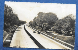 Delcampe - CPSM Architecture Et Transport - AC 15 L'Autoroute De L'ouest à Marnes La Coquette En 1956 1 Entaille En Haut 9/14 Cm - PKW