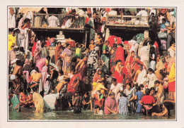 Delcampe - INDE BENARES LES GHATS SUR LE GANGE - Indien