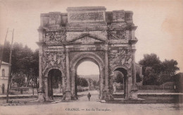 Delcampe - 84 ORANGE ARC DE TRIOMPHE - Orange