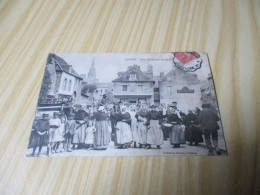 Delcampe - CPA Quintin (22).Place Du Château Gaillard - Carte Animée, Oblitérée En 1907. - Quintin