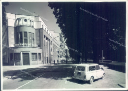 Delcampe - N590 Bozza Fotografica  Lodi  Citta' Teatro Cinema Auto Parcheggiata Bella - Lodi