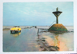 Delcampe - ► (17)   ILE De NOIRMOUTIER Citroen DS Jaune Au Passage Du Gois - Noirmoutier
