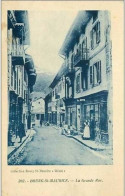 Delcampe - 73.BOURG ST MAURICE.LA GRANDE RUE.TABAC.PLIE - Bourg Saint Maurice