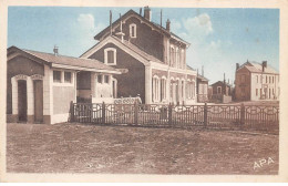 Delcampe - 63 - Saint Gervais D'Auvergne - SAN21971 - La Gare - Saint Gervais D'Auvergne