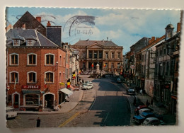 Delcampe - P87-Belgique.–Saint-Hubert, Place Du Marché, Animation, Voitures Anciennes Pub Esso - Saint-Hubert