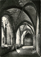 Delcampe - 30 - Villeneuve Les Avignon - Cloître De La Collégiale - Mention Photographie Véritable - Carte Dentelée - CPSM Grand Fo - Villeneuve-lès-Avignon