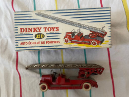 Delcampe - DELAHAYE AUTO ECHELLE DE POMPIERS DINKY TOYS Réf 32D. - Jouets Anciens