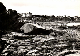 Delcampe - CPSM St Quay Portrieux Les Rochers Et L'Hotel Celtic - Pontrieux