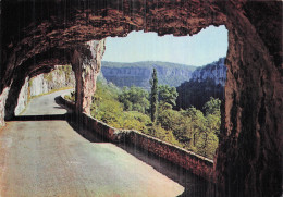 Delcampe - 7 RUOMS DEFILE DE RUOMS - Ruoms