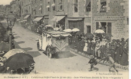 Delcampe - Fougères- Cavalcade- Et Défilé Fleuri Du 20 Juin 1913---Auto Mitrailleuse - Fougeres