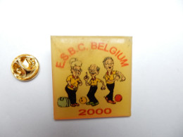 Delcampe - Beau Pin's , Bowling , ESBC Belgium , The European Senior Bowlers Committee , 2000 , Belgique - Bowling