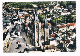 Delcampe - FR-5571  DOURDAN : Vue Aerienne Sur L'Eglise - Dourdan