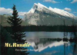 Delcampe - Carte Postale - Canada - Banff - Mt Rundle - Rising Above The Town Of Banff Mt Rundle Reflects In The Peaceful Waters Of - Banff