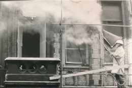 Delcampe - GENT    FOTO 15 X 9,5 CM 1973.     CATOLONIESTRAAT   GROTE KUIS GEBOUW - Gent