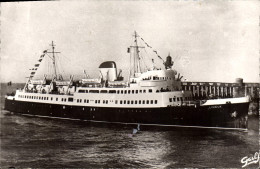 Delcampe - CPA Dieppe Seine Maritime Le Paquebot Lisieux Arrivant A Dieppe La Plus Moderne Des Paquebots SNCF B - Dieppe