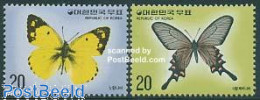 Delcampe - Korea, South 1976 Butterflies 2v, Mint NH, Nature - Butterflies - Corée Du Sud