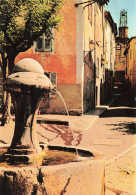 Delcampe - 83 LES ARCS LA VIEILLE FONTAINE ET LA RUE DE L HORLOGE - Les Arcs