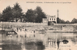 Delcampe - 29 BENODET L EMBARCADERE DU BAC ET LE GRAND PHARE - Bénodet