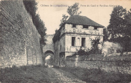 Delcampe - A681 France Chateau De Picquigny Porte Du Gard Et Pavillon Sevigue Postcard - Picquigny