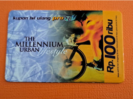 Delcampe - INDONESIA / PRO XL/ GSM XL/ RP.100 RIBU/ THE MILLENNIUM URBAN/  THICK CARD /USED  CARD    ** 22245 ** - Indonesien