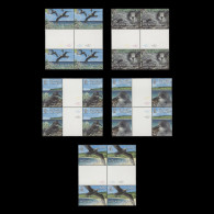 Delcampe - Pitcairn Islands 2004 (MNH) Murphy's Petrel Gutter Traffic Light Blocks - Pitcairn