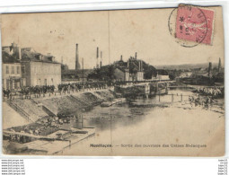 Delcampe - 1 Cpa Montlucon - Sortie Des Ouvriers Des Usines Saint Jacques - Montlucon