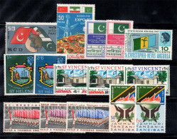 Delcampe - Drapeaux 1965-70 Neuf ** 100% Pakistan, Singapour, Saint-Vincent, Sainte-Hélène, Tanzanie - Timbres