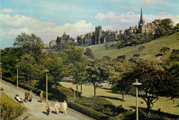 Delcampe - CPM Princes Street Gardens And The Old Town Skyline Edinburgh - Midlothian/ Edinburgh