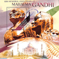 Delcampe - Solomon Islands 2013 M. Gandhi S/s, Mint NH, History - Gandhi - Art - Sculpture - Mahatma Gandhi