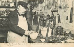 Delcampe - 7568 - COLOMBES - M TURPIN DANS SON LABORATOIRE - Colombes