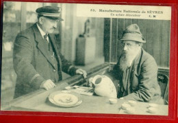 Delcampe - 4216 - SEVRES - MANUFACTURE NATIONALE - UN ARTISTE DECORATEUR - Sevres