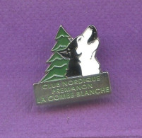 Delcampe - Rare Pins Loup Ou Chien Husky Club Nordique Premanon La Combe Blanche W307 - Animaux