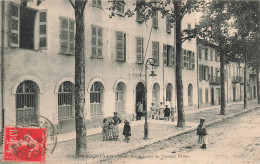 Delcampe - FRANCE - Draguignan - Ecole Supérieure De Jeunes Filles - Porte - Enfant - Oct 1907 - Animé - Carte Postale Ancienne - Draguignan