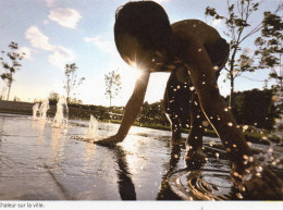 Delcampe - CPM - CANADA - QUEBEC - CHALEUR SUR LA VILLE - PHOTO STEVE DESCHENES - Sonstige & Ohne Zuordnung