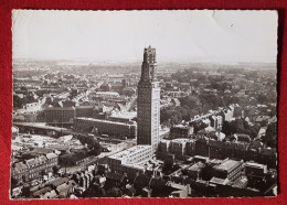 Delcampe - CPSM Grand Format  - En Avion Au-dessus De... Amiens - (Somme) Tour Perret (Gratte Ciel Amienois) - Amiens