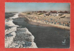 Delcampe - 40 - VIEUX - BOUCAU  - Les -  BAINS .La  Plage  .cpsm  10,5 X 15 . - Vieux Boucau