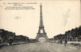 Delcampe - CPA Tout Paris La Tour Eiffel - Eiffelturm