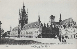 Delcampe - 978. Ieper - Les Halles Aux Draps - Ieper