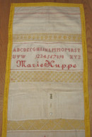 Delcampe - Superbe Travail Scolaire Ancien Daté 1915 - 160 X 33 Cm - Travaux D'aiguilles / De Couture / Broderie - Abécédaire - Sonstige & Ohne Zuordnung