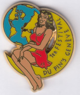 Delcampe - Pin's  PIN UP 1er Festival Du Pin's GENEVE ( Base Dorèe - Robe Rouge ) Zamac - Pin-ups