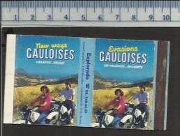 Delcampe - NEW WAYS EVASIONS GAULOISES EXPLORADO BRUXELLES Matchbox Boite D'allumettes Fabriqué Belgique - Boites D'allumettes - Etiquettes