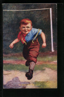 Delcampe - Künstler-AK Junge Mit Latzhose Rennt, Fussball - Fussball