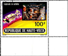 Delcampe - Burkina Hte-Volta Avion Obl Yv:132 Mi:422 Mission Apollo XVII Capsule En Orbite Coin D.feuille (TB Cachet Rond) - Obervolta (1958-1984)