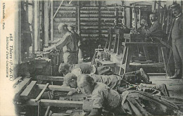 Delcampe - 63 , THIERS , Inteieur D'usine De Coutellerie , CF * 341 81 - Thiers