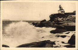 Delcampe - CPA Phare Ploumanach Les Brisants Du Phare - Faros