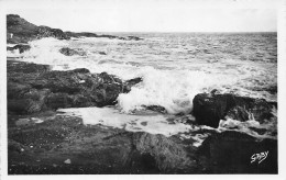 Delcampe - THARON PLAGE Effet De Vagues 32 (scan Recto Verso)nono0128 - Tharon-Plage