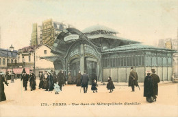 Delcampe - PARIS Une Gare Du METROPOLITAIN   Bastille (version Colorée ) - Pariser Métro, Bahnhöfe