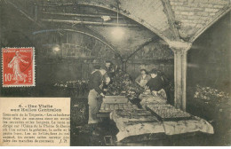 Delcampe - PARIS  1er Arrondissement   Une Visite Aux Halles Centrales - Paris (01)